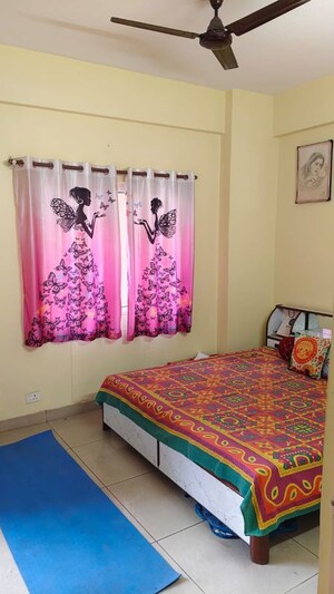 Bedroom in 2 BHK Apartment at Land Craft Golf Links Apartment Phase 2, Pandav Nagar – for Rent
