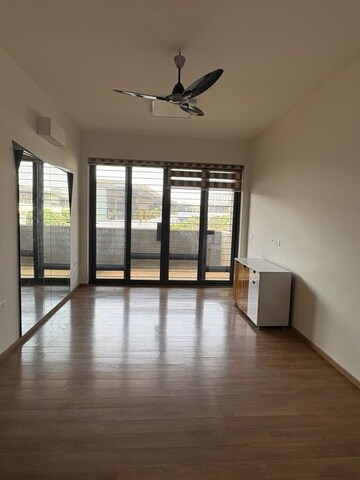 Room in 4 BHK Villa at Alanoville Apartments, Hennur Road – for Rent