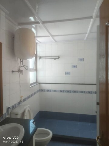 Bathroom in 3 BHK Apartment at Vipul Greens, Sector 48 – for Rent