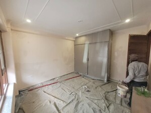 Room in 4 BHK Builder Floor at Ansal Palam Triangle, Palam Vihar Extension – for Rent