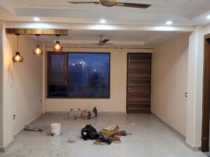 Parking in 4 BHK Builder Floor at Ansal Palam Triangle, Palam Vihar Extension – for Rent
