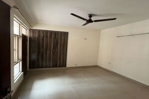 2.5 BHK Apartment For Rent in Supertech Cape Town, Sector 74