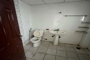 Bathroom in 2.5 BHK Apartment at Supertech Cape Town, Sector 74 – for Rent