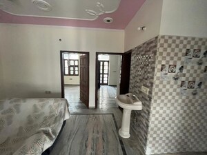 Bedroom in 2 BHK Builder Floor at Sector 21d – for Rent