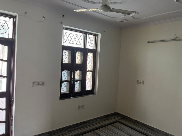Room, sector 21d 2 Bedroom 1400 Sq.Ft. Builder Floor In Sector 21d Faridabad 10095102