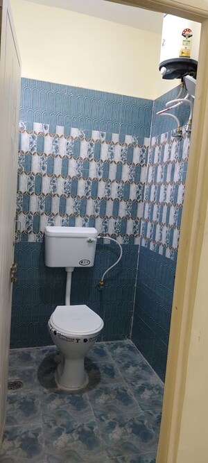 Bedroom in 1 BHK Builder Floor at Jeevan Bima Nagar – for Rent