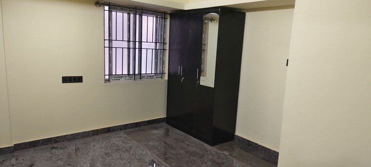 Room, jeevan bima nagar 1 Bedroom 600 Sq.Ft. Builder Floor In Jeevan Bima Nagar Bangalore 10095177