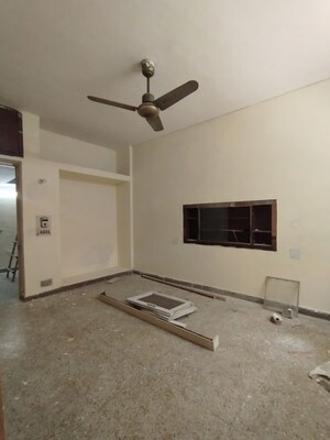 Room in 2 BHK Builder Floor at Pamposh Enclave – for Rent