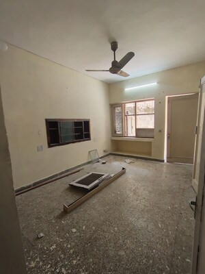 Room in 2 BHK Builder Floor at Pamposh Enclave – for Rent