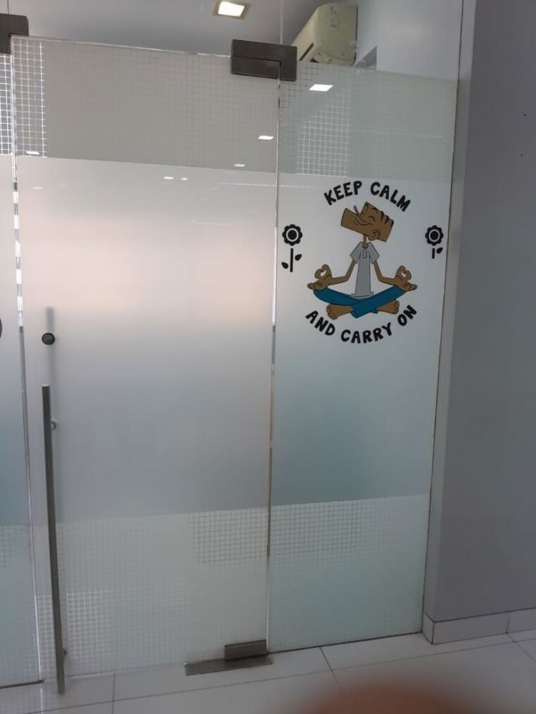 Other, western-edge Commercial Office Space 876 Sq.Ft. In Borivali East Mumbai 10095444