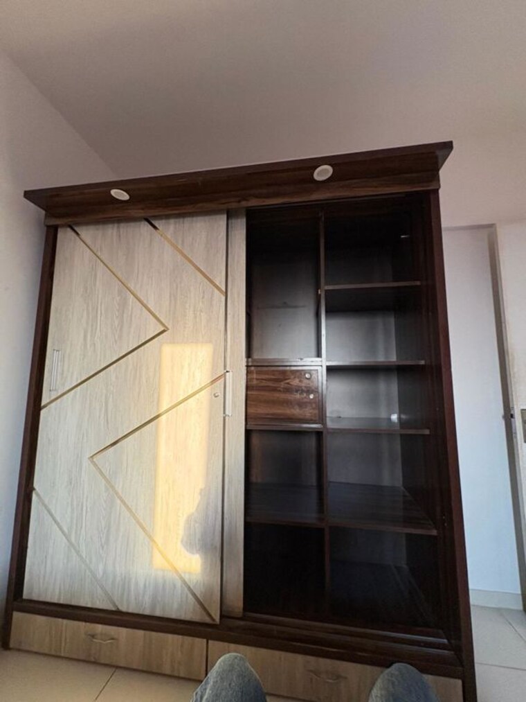 Other, amanora-gold-towers 2 Bedroom 713 Sq.Ft. Builder Floor In Hadapsar Pune 10095474