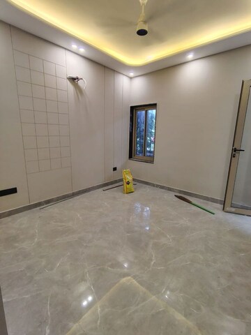 Room in 3 BHK Builder Floor at Kalkaji – for Sale