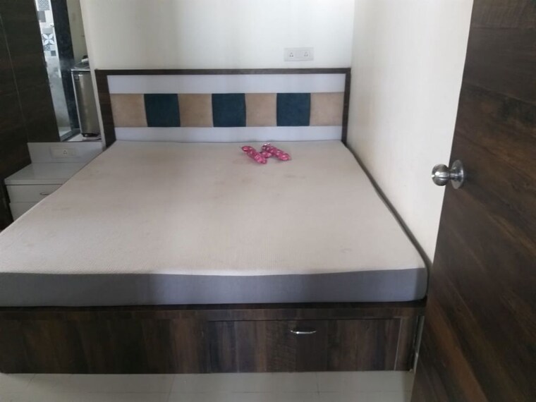 Bedroom, om-audumber 2 Bedroom 900 Sq.Ft. Apartment In Shivane Pune 10095538