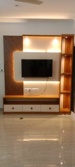 4 BHK + Servant Room Apartment For Rent in VVIP Mangal