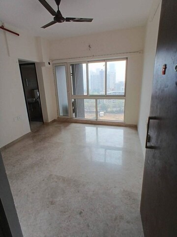 1 BHK Apartment For Rent in Omkar Signet, Malad East