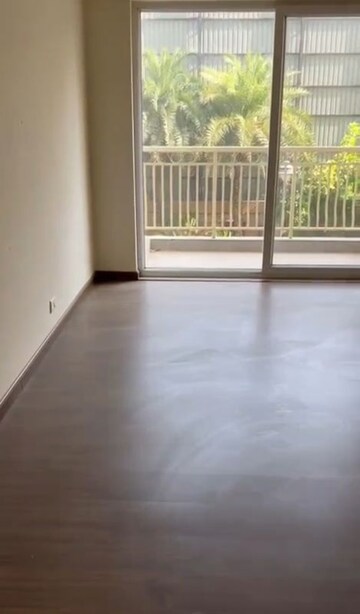 Room in 4 BHK Apartment at BPTP Mansions, Sector 66 – for Rent