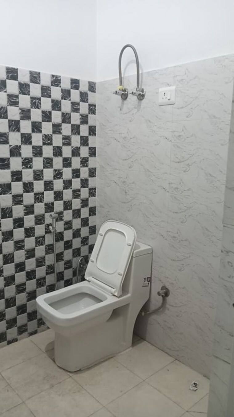 Bathroom, sector 1 greater noida 1 RK 250 Sq.Ft. Builder Floor In Sector 1 Greater Noida Greater Noida 10095620