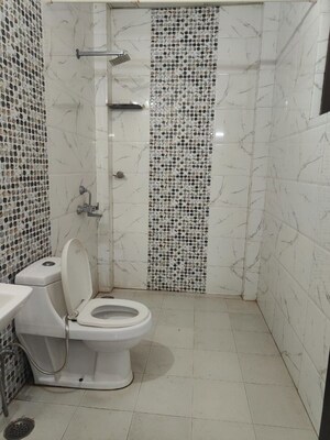 Bathroom in 2 BHK Builder Floor at Ardee City, Sector 52 – for Rent