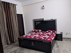 2 BHK Builder Floor For Rent in RWA Apartments Sector 47
