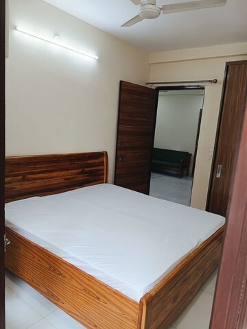 2 BHK Builder Floor For Rent in Sector 43