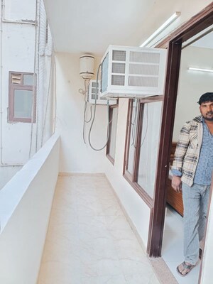 Balcony in 2 BHK Builder Floor at Sector 43 – for Rent