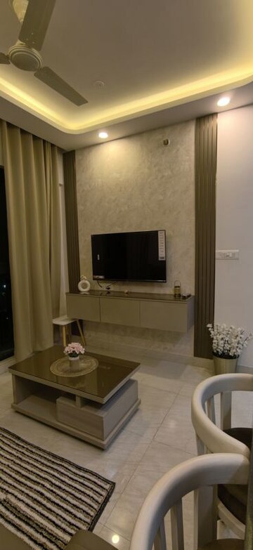 Room in 1 BHK Apartment at Lodha Crown Quality Homes, Majiwada – for Rent