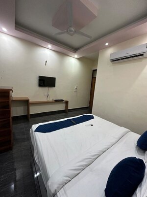 Team Area in 6+ BHK Independent House at Sector 117 – for Rent
