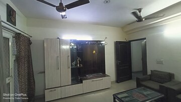Room in 3.5 BHK Apartment at Amrapali Heartbeat City, Sector 107 – for Sale
