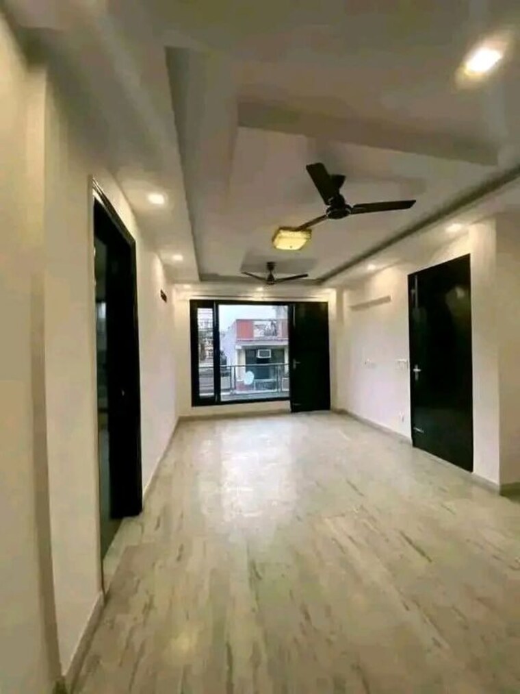 Bedroom, east of kailash 3 Bedroom 1000 Sq.Ft. Builder Floor In East Of Kailash Delhi 10095771