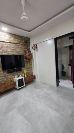 1 RkApartment For Rent in Vasant Valley Complex