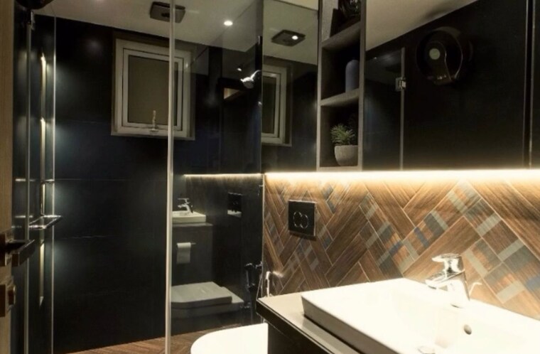 Attached Bathroom, andheri west 4 Bedroom 1870 Sq.Ft. Apartment In Andheri West Mumbai 10095799