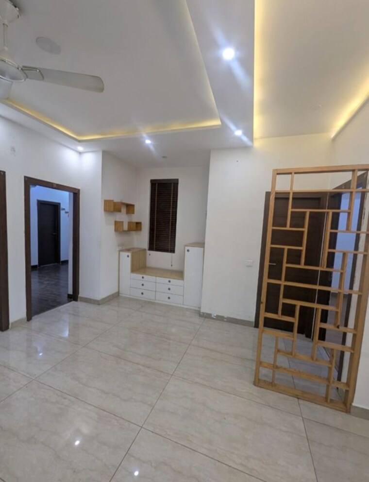 Room, emaar-palm-hills 3 Bedroom 1450 Sq.Ft. Apartment In Sector 77 Gurgaon 10095827
