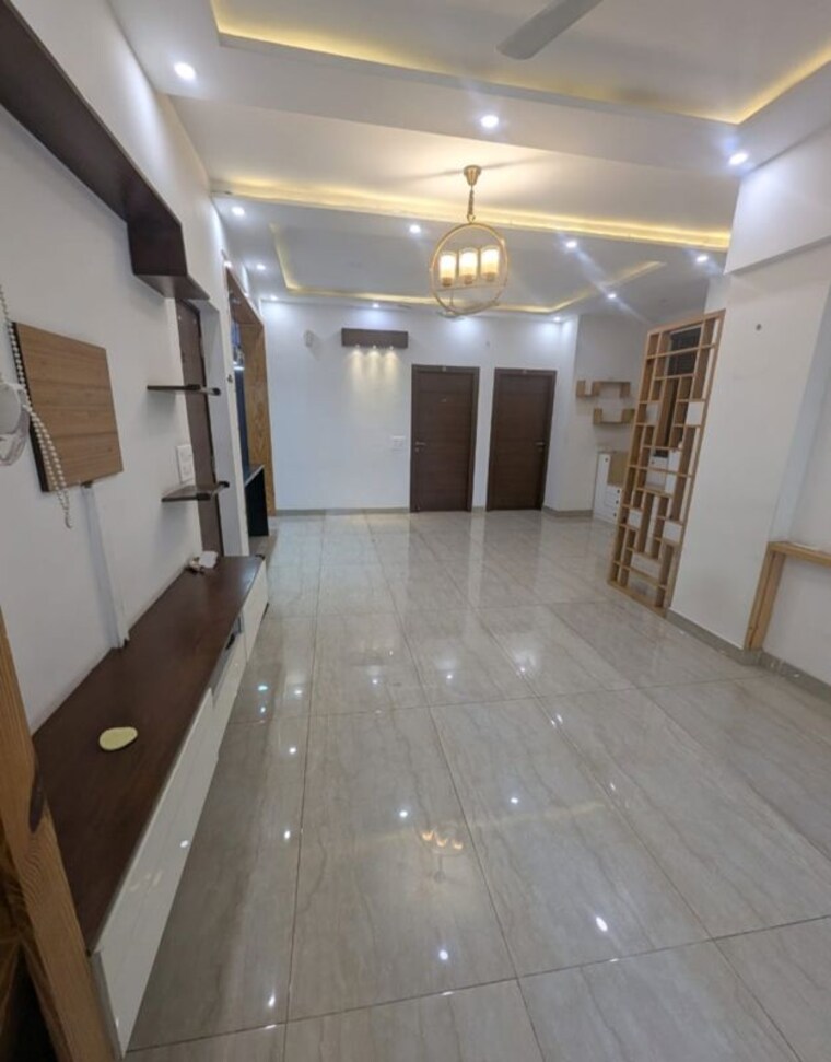Living Room, emaar-palm-hills 3 Bedroom 1450 Sq.Ft. Apartment In Sector 77 Gurgaon 10095827
