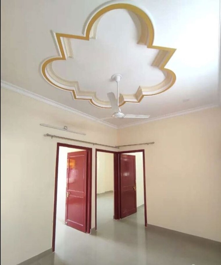 Room, hazratganj 2 Bedroom 1400 Sq.Ft. Apartment In Hazratganj Lucknow 10095834
