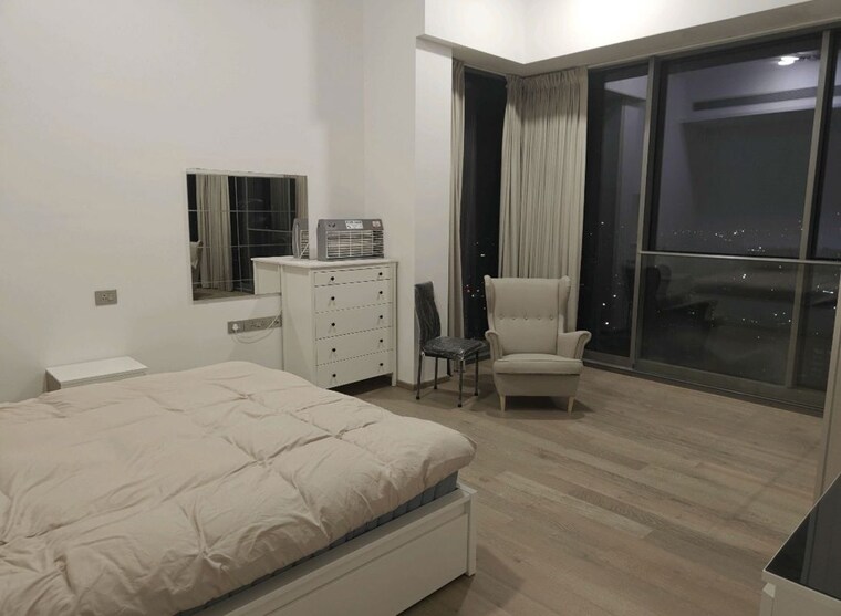 Bedroom, rustomjee-crown 4 Bedroom 2100 Sq.Ft. Apartment In Prabhadevi Mumbai 10095851