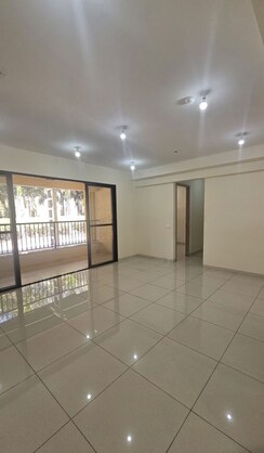 2.5 BHK + Pooja Room Apartment For Sale in Magarpatta Riverview City Hornbill Heights