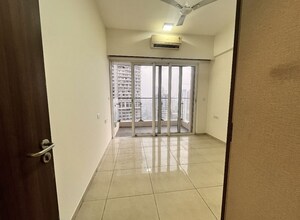 Room in 3 BHK Apartment at L&T Crescent Bay T2, Parel – for Rent