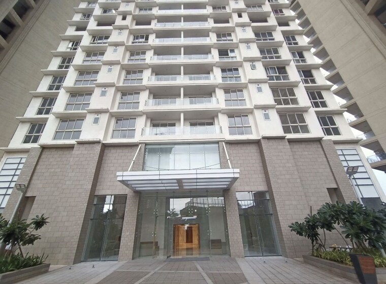 Exterior View, l-t-crescent-bay-t2 3 Bedroom 1100 Sq.Ft. Apartment In Parel Mumbai 10095869