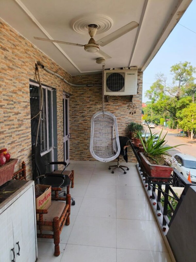 Balcony, sector 47 4 Bedroom 2500 Sq.Ft. Builder Floor In Sector 47 Chandigarh 10095885