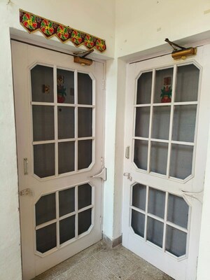 Staircase in 4 BHK Builder Floor at Sector 47 – for Rent