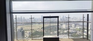 Room in 4 BHK Apartment at Lodha Marq, Tardeo – for Rent