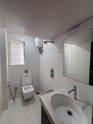 Master Bedroom in 2 BHK Apartment at Thakur Badrinath Tower, Andheri West – for Rent