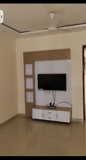 Furnished Amenities in 2 BHK Apartment at Omaxe R2, Gomti Nagar – for Rent