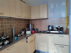 Team Area in 2 BHK Apartment at AIG Park Avenue, Sector 4 Greater Noida – for Rent