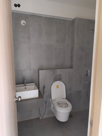 Attached Bathroom in 3 BHK Apartment at Rajesh Raj Infinia, Malad West – for Rent