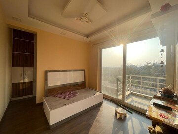 Bedroom in 3 BHK Villa at BPTP Amstoria, Sector 102 – for Rent