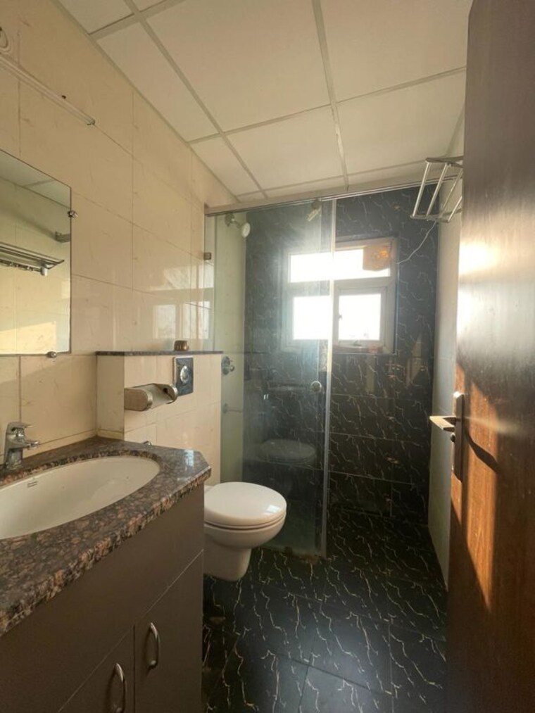Master Bedroom, bptp-amstoria 3 Bedroom 1924 Sq.Ft. Villa In Sector 102 Gurgaon 10095954