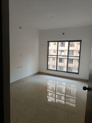 Master Bedroom in 2 BHK Apartment at Vardhman Grandeur, Andheri West – for Rent