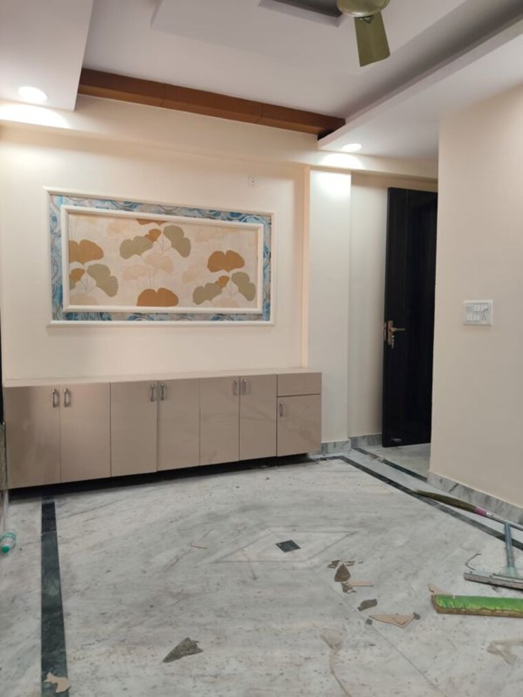 Room, govindpuri 3 Bedroom 908 Sq.Ft. Builder Floor In Govindpuri Delhi 10096000