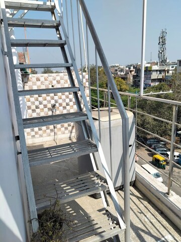 Balcony in 1 BHK Builder Floor at Govindpuri – for Rent
